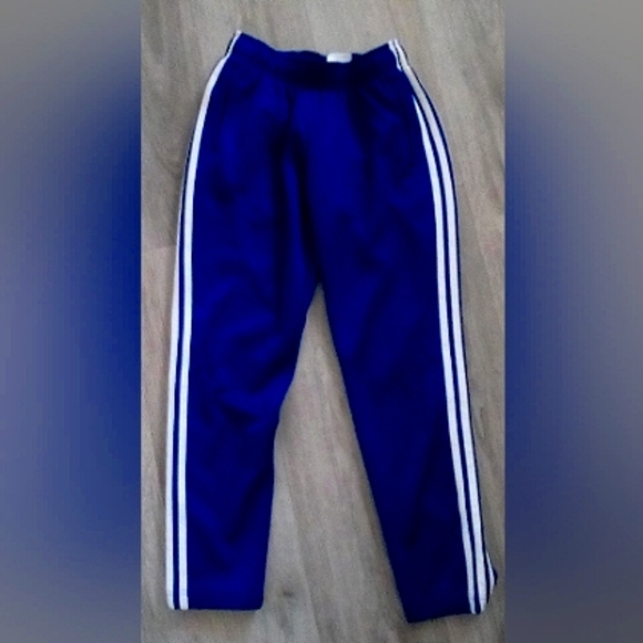 Addidas Tracksuit xs - Picture 3 of 3